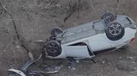 Oğuzda avtomobil aşıb, xəsarət alanlar var