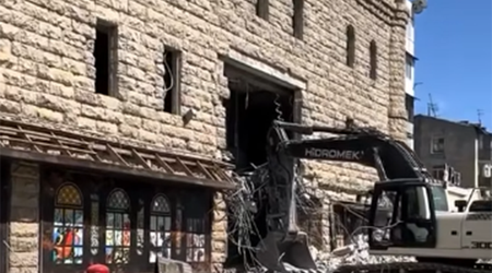 В Баку сносят еще один известный ресторан