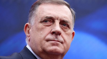 Polşa Serb prezidentini ərazisinə buraxmayacaq