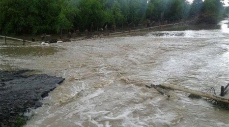 Bəzi çaylardan sel keçir