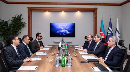 Azərbaycan və Pakistan arasında dəmiryol sahəsində əməkdaşlığın perspektivləri müzakirə olunub