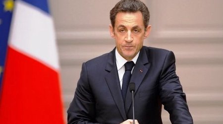 Sarkozi ev dustaqlığından azad edilib