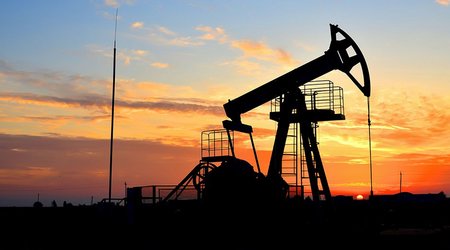 ЕС предложит снизить потолок цен на доставляемую РФ по морю нефть