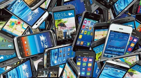 Bakıda 3 min 600 manatlıq telefon oğurlanıb