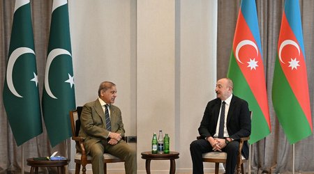 В Лачыне состоялась встреча Президента Азербайджана с Премьер-министром Пакистана в узком составе