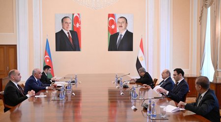 Абдель Вахаб Абдель Разек у Али Асадова