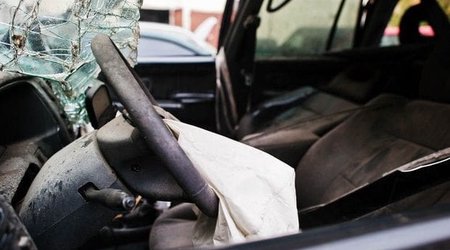 Zaqatalada avtomobil körpüdən aşıb, xəsarət alanlar var