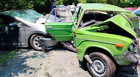 Qaxda yol qəzası baş verib, xəsarət alanlar var