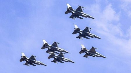 Польша подняла в воздух самолеты из-за активности России