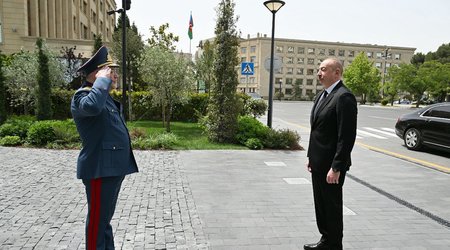 Əliyev DGK-nın yeni inzibati binasında olub