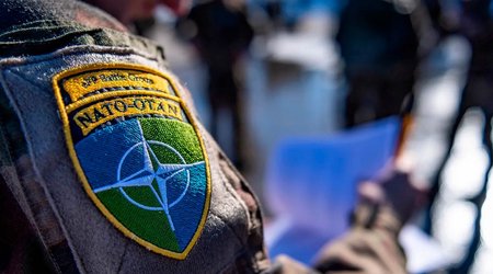 NATO Rusiya sərhədlərini izləmək üçün peyk sistemi yaradacaq