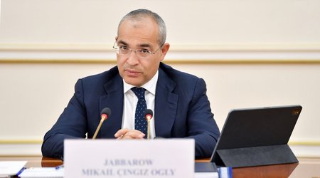 Азербайджан и ОАЭ обсудили развитие промышленного партнерства
