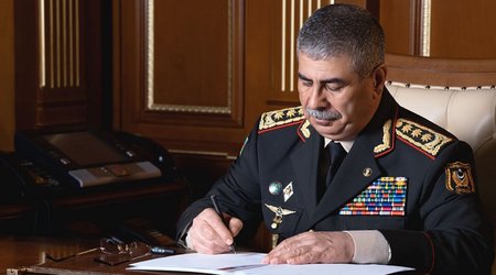 Azərbaycan müdafiə naziri başsağlığı verib