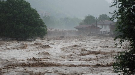 По реке Талачай в Загатале сошел сель