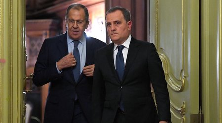 Azerbaijani, Russian FMs discuss Middle East crisis in phone call