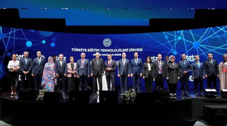 Азербайджан принял участие в международном саммите образовательных технологий в Стамбуле