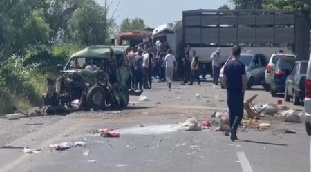 Şabranda yük və minik avtomobilləri toqquşub, ölən var