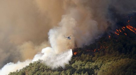 İzmir hava limanı meşə yanğınlarına görə müvəqqəti bağlanıb
