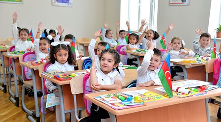Azərbaycanda rusdilli məktəblərin bağlanacağı iddiası var