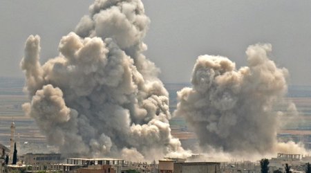 Suriyanın mərkəzində partlayış olub, 7 nəfər ölüb