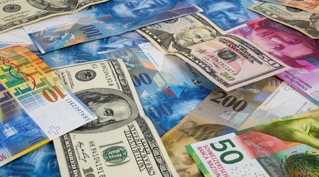 Azerbaijan keeps dollar rate stable as euro, ruble weaken