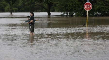 В США число погибших при наводнении выросло до 24