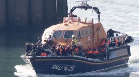 Britaniyaya bir gündə 573 miqrant qanunsuz daxil olub