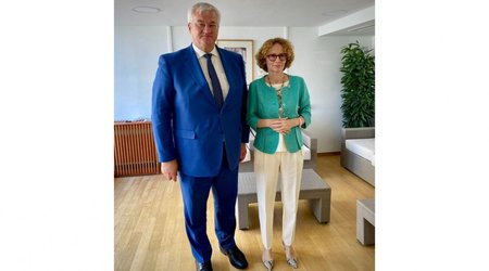Ukrayna XİN rəhbəri NATO Baş katibinin müavini ilə görüşüb