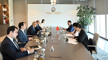 Азербайджан и Китай обсудили перспективы развития экономического сотрудничества