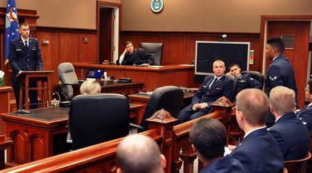Экс-офицер армии США признал вину в передаче секретов об Украине через сайт знакомств