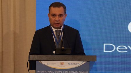 İnformasiya texnologiyaları sahəsində qadınların iştirakı dəfələrlə artıb - Nazir müavini