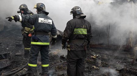В Кузбассе при пожаре в доме погибли четыре человека