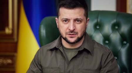 Зеленский обсудил с Макроном предложение о встрече с Путиным в августе