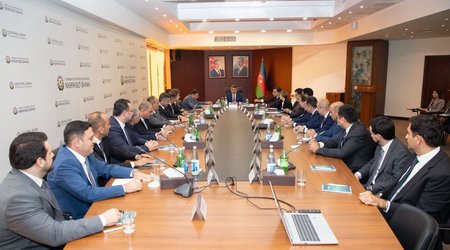 AMB sədri sığorta sektoru rəhbərləri ilə sektorun inkişafını müzakirə edib