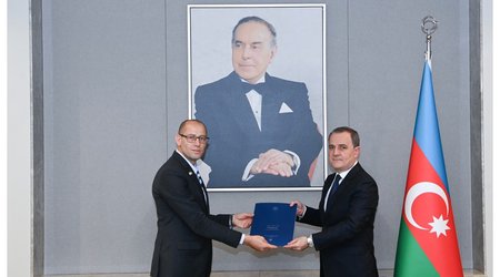 İsrailin yeni səfiri etimadnaməsinin surətini Azərbaycan XİN başçısına təqdim edib