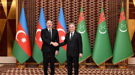 İlham Əliyevin Qurbanqulu Berdiməhəmmədovla təkbətək görüşü başlayıb