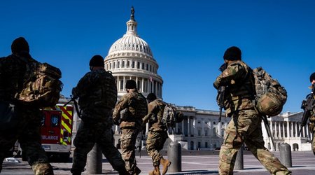 Минобороны разрешили Нацгвардии США применять оружие в Вашингтоне