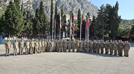 Азербайджанские военные отправились на курсы коммандос в Турцию