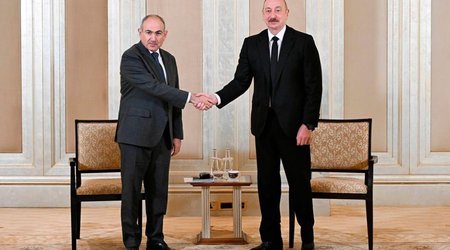 Белый Дом ждет подписания мирного договора между Алиевым и Пашиняном