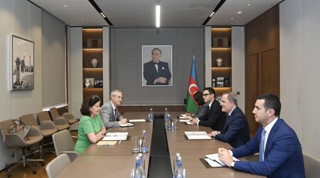 Джейхун Байрамов попрощался с послом Франции