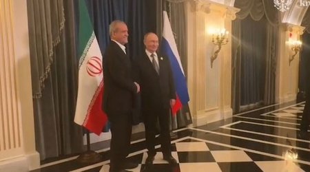 Putin Pezeşkianla görüşüb