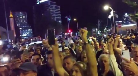В Стамбуле вспыхнули протесты у штаба оппозиции