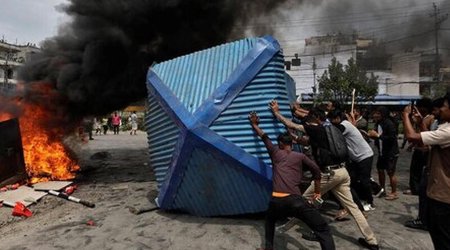 В Непале протесты привели к массовым побегам заключенных