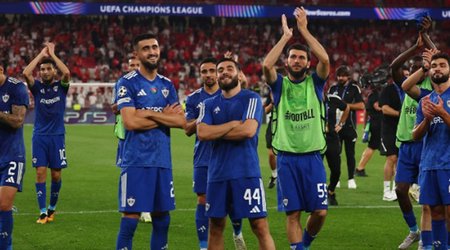 Deputatlar "Qarabağ" futbol klubunu təbrik ediblər