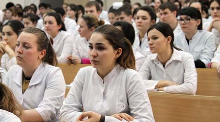 Deputat univetsitetlərdə qiymət artımına münasibət bildirib