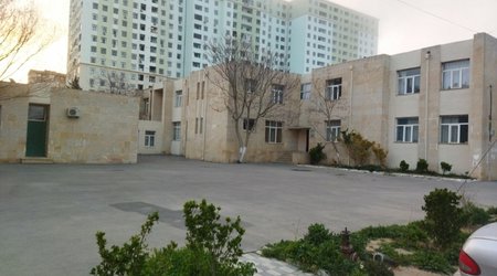 Azyaşlı bağçada xəsarət alıb