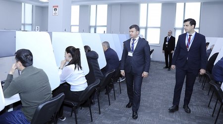 Hakimliyə namizədlər imtahan verdi