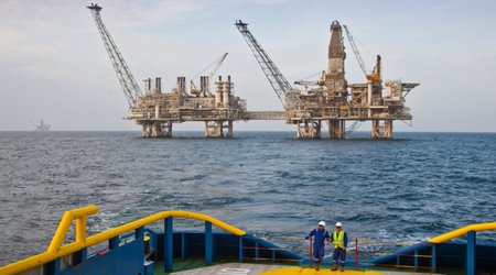 Казахстан лидирует по нефти в Каспии, Азербайджан — по газу
