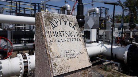 Венгрия схлестнулась с Хорватией из-за российской нефти