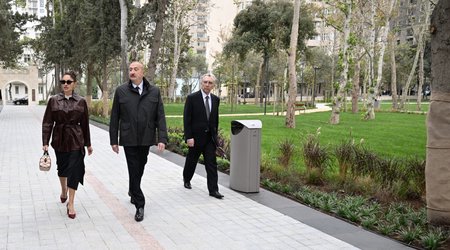 Əliyev və birinci xanım Mehriban Əliyeya parkın açılışında iştirak ediblər